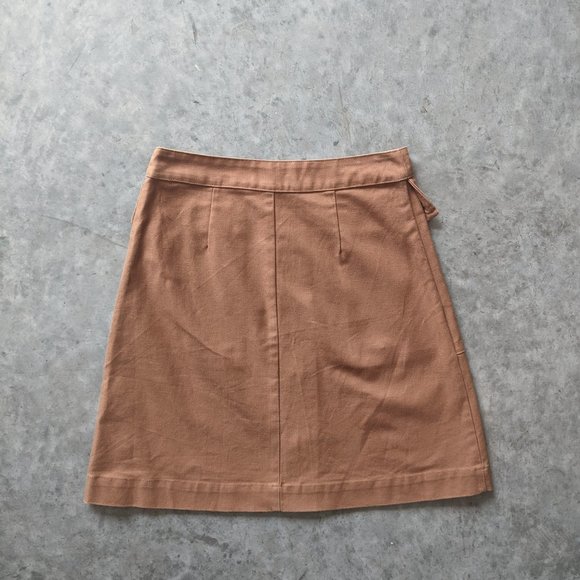 Like New Tan Cotton Button Down Skirt with Pockets - Picture 5 of 6